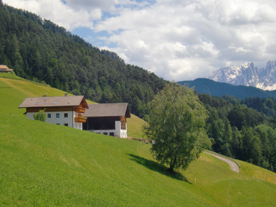 Mongaduierhof und Rosengarten